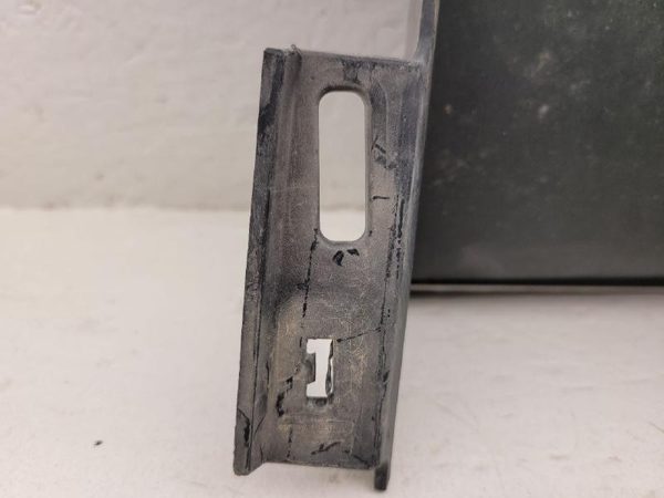 2016 Ram 1500 Grille LH Air Bracket Only — photo 3