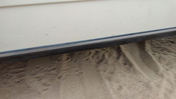 1979-1985 Mercedes 300Td Passenger Right Front Moulding From Door Oem Trim Strip — photo 3
