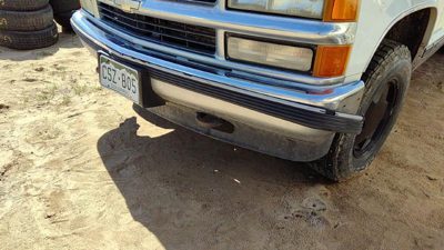 1988-1999 Chevy Silverado 1500 Front Bumper With Brackets Assembly Oem 15574111