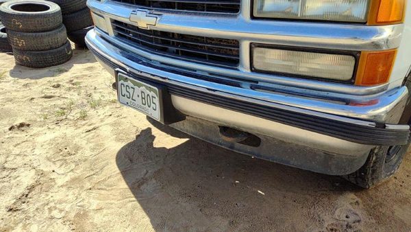 1988-1999 Chevy Silverado 1500 Front Bumper With Brackets Assembly Oem 15574111 — photo 4