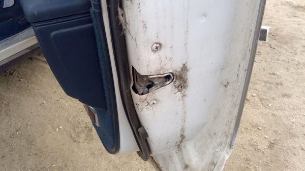 1977-1990 Chevy Caprice Passenger Right Front Door Latch With Rods/Cables Oem — photo 1