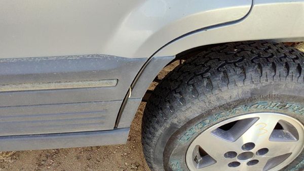 1993-1995 Jeep Grand Cherokee Driver Left Rear Moulding On Quarter Panel Oem — photo 4