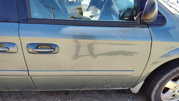 2007 Dodge Caravan Front Door RH Magnesium Ppk — photo 2