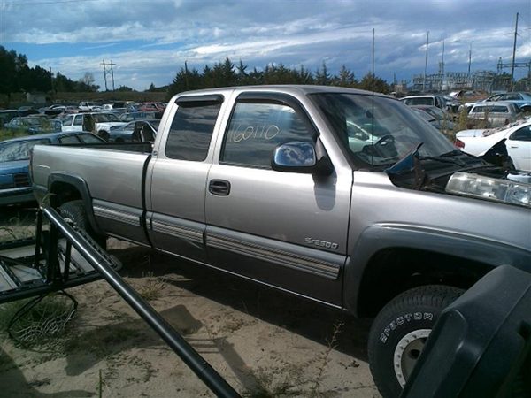 2000 GMC Savana 1500 — vehicle photo 2