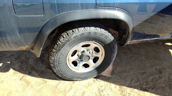 1995 Nissan Pathfinder Passenger Right Rear Wheel Flare Oem Moulding Only — photo 1