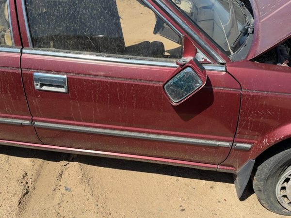 1987 Nissan Maxima Front Door RH Red — photo 2
