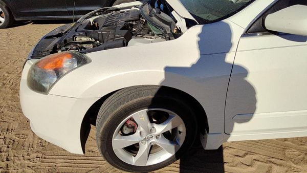2007-2012 Nissan Altima Driver Left Front Fender Oem White Qx3 63101Zn55a — photo 2