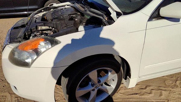 2007-2012 Nissan Altima Driver Left Front Fender Oem White Qx3 63101Zn55a — photo 3