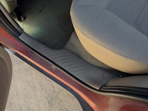 2005-2007 Driver Left Rear Lower Sill Plate Step Trim Panel Oem — photo 2