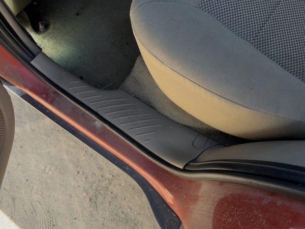 2005-2007 Driver Left Rear Lower Sill Plate Step Trim Panel Oem — photo 1