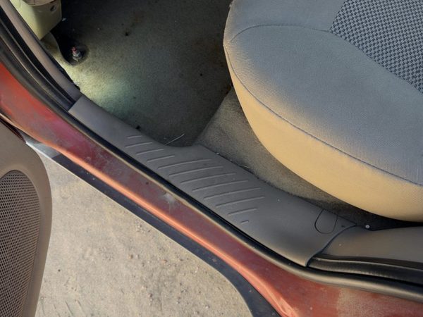 2005-2007 Driver Left Rear Lower Sill Plate Step Trim Panel Oem — photo 3