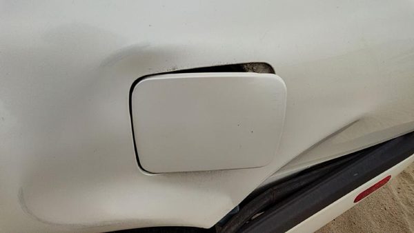 1991-1996 Infinity G20 Fuel Tank Door With Hinge Gas Lid Oem Filler White — photo 2
