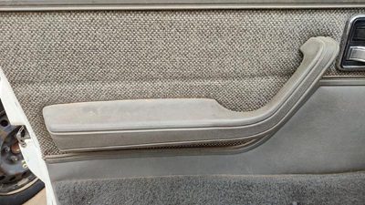 1984-1996 Jeep Cherokee Driver Left Inside Pull Handle Arm Rest Panel Oem Gray