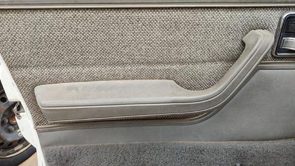 1984-1996 Jeep Cherokee Driver Left Inside Pull Handle Arm Rest Panel Oem Gray — photo 1