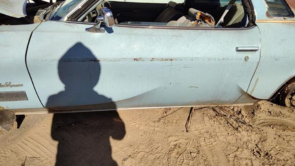1975 LH Cutlass Supreme Driver Left Front Door Shell OEM Blue 2 Door Coupe — photo 2