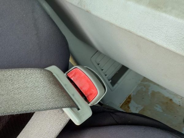 05-06 Equinox Passenger Right Front Seat Belt Buckle Receiver Oem Light Gray 14B — photo 5