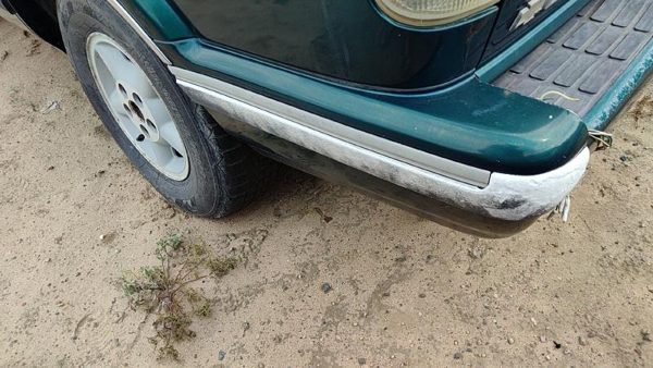 1995-1997 S10 Blazer Driver Left Rear Moulding Bumper End Cap Oem Green — photo 6