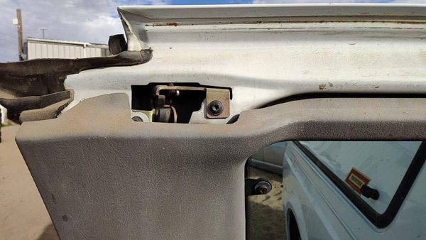 99-07 F250 Super Duty Passenger Right Rear Door Latch With Rods/Cables Oem Back — photo 2