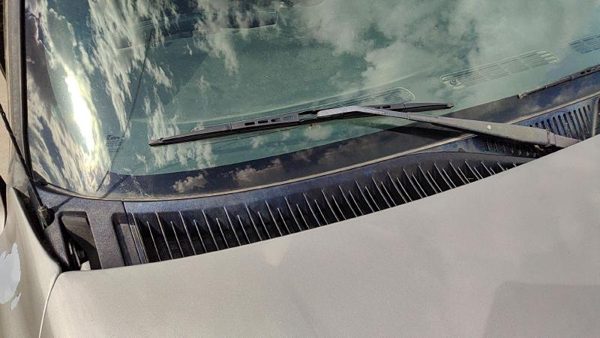 2001-2007 Sierra 2500 Hd Windshield Wiper Cowl Vent Trim Panel Oem Cover — photo 3