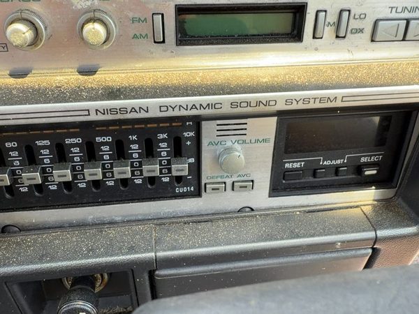1987 Nissan Maxima Stock Radio Oem Factory Stereo Equalizer Us 2825244L60 — photo 3