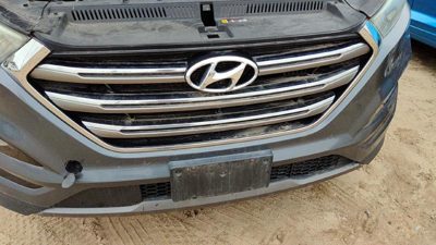 2016 Hyundai Tucson Grille Coliseum Grey Z56
