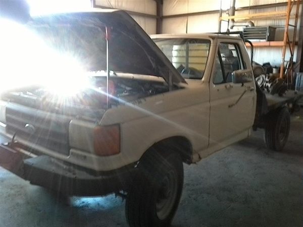 1989 Ford Pickup F250 — vehicle photo 1