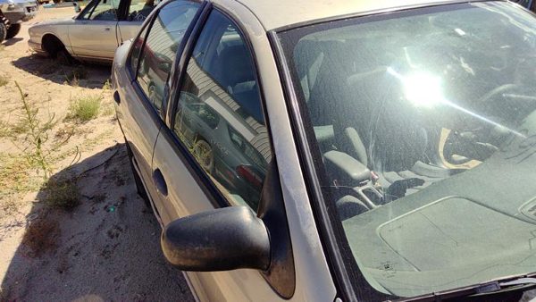 2003 Chevrolet Cavalier Front Door RH Gold 49U — photo 3