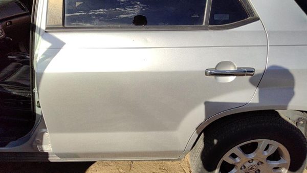 2004 Acura MDX Rear Door LH Silver — photo 2