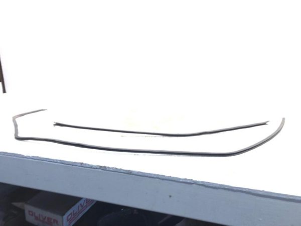 1971 Datsun Nissan 240Z Passenger Right Door Plastic Moulding Trim Strip Oem — photo 3