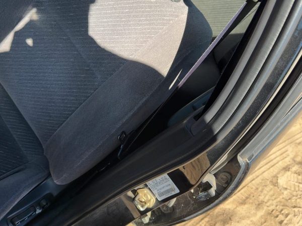 1995-1997 Nissan Maxima Driver Left Front Seat Belt Retractor Oem Shoulder Black — photo 2