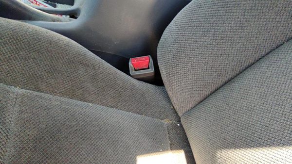 1994-1995 Honda Accord Driver Left Front Seat Belt Buckle Receiver Oem Gray — photo 2