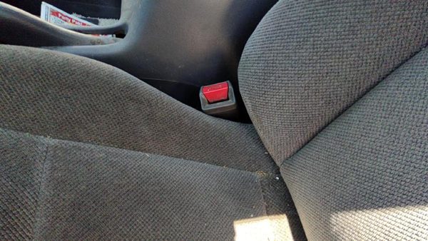 1994-1995 Honda Accord Driver Left Front Seat Belt Buckle Receiver Oem Gray — photo 1
