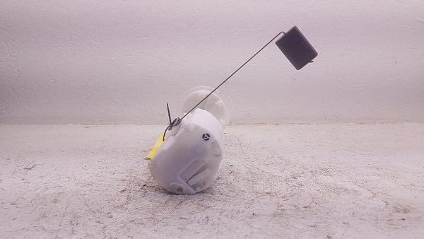 2005-2006 Jeep Liberty Fuel Pump Assembly With Sending Unit 3.7L 05140829Ab — photo 6