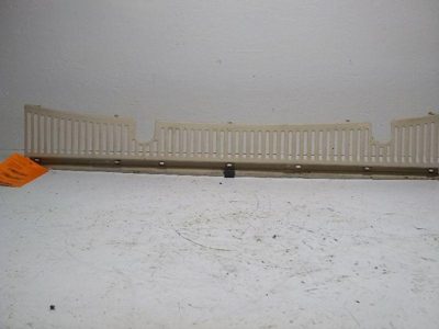 1985 Jeep Grand Wagoneer Windshield Wiper Cowl Trim Molding OEM Cover
