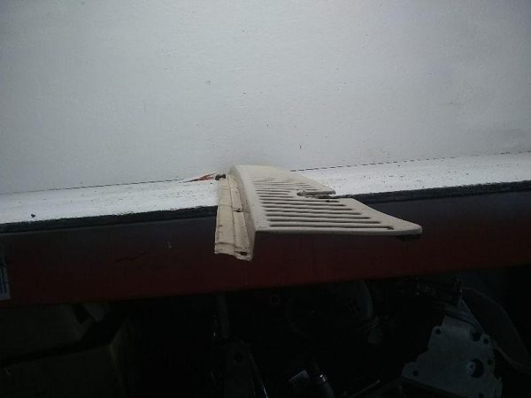 1985 Jeep Grand Wagoneer Windshield Wiper Cowl Trim Molding OEM Cover — photo 7