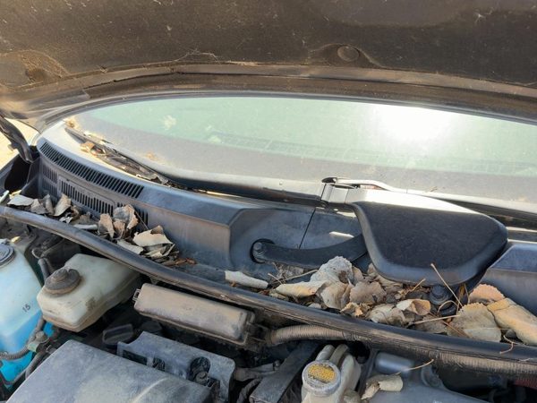 2004-2006 Toyota Prius Passenger Right Windshield Wiper Arm Blade Lever OEM — photo 1