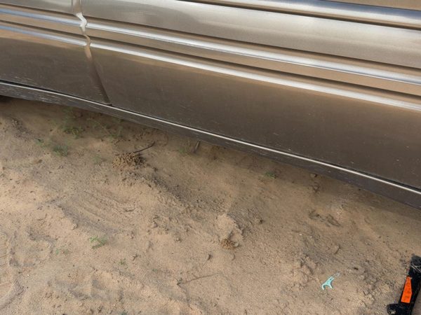 96-99 Pontiac Bonneville Passenger Right Lower Rocker Panel Moulding Oem Gold — photo 6