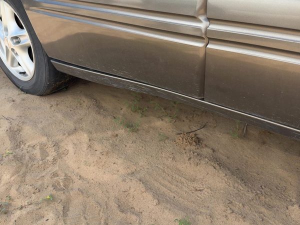 96-99 Pontiac Bonneville Passenger Right Lower Rocker Panel Moulding Oem Gold — photo 8