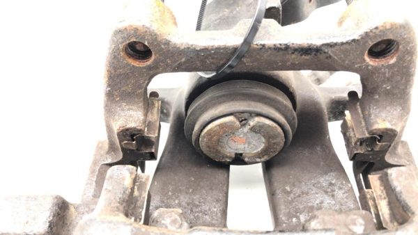 2005-14 Vw Jetta Passenger Right Rear Brake Caliper With Mount Bracket Oem Back — photo 8