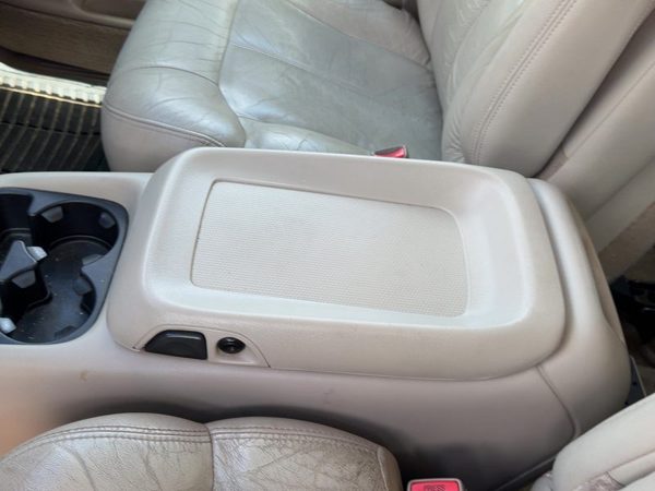 2000-2002 Chevy Suburban Center Console Complete Floor Console Oem Tan 52I — photo 5