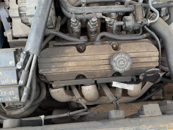 1986-1988 Olds 88 Valve Cover Oem 3.8L — photo 1