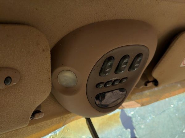 1998 Lincoln Navigator Front Console Tan Kx — photo 3