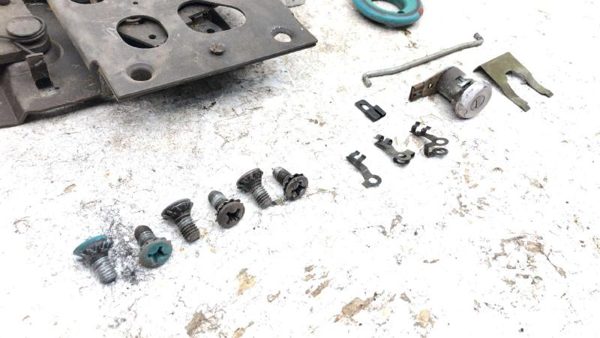 75-95 Van G20 Rear Sliding Door Handle And Front Latch Assembly Oem Hardware — photo 4