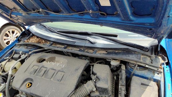 2009-2010 Toyota Corolla Windshield Wiper Cowl Vent Trim Panel Oem Cover — photo 1