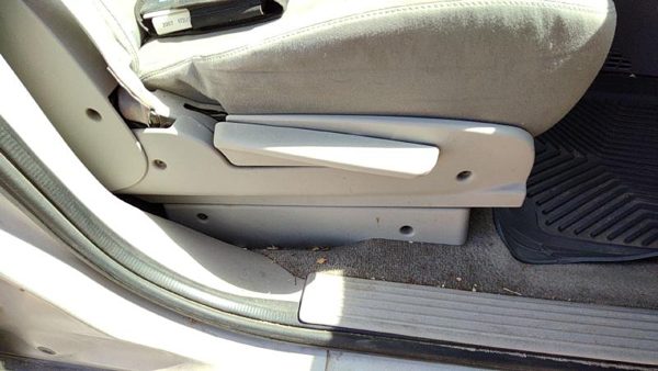 05-07 Chevy Equinox Passenger Right Side Seat Trim Panel Oem Gray 14B — photo 1