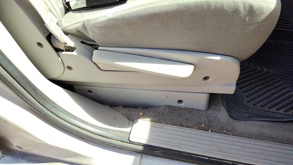 05-07 Chevy Equinox Passenger Right Side Seat Trim Panel Oem Gray 14B — photo 2
