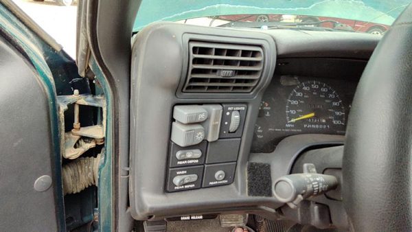 1995-1997 S10 Blazer Trim Bezel Around Speedometer Oem Dash Surround Panel Gray — photo 4