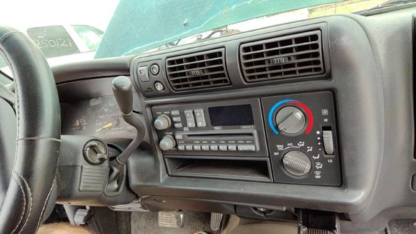 1995-1997 S10 Blazer Trim Bezel Around Speedometer Oem Dash Surround Panel Gray — photo 3