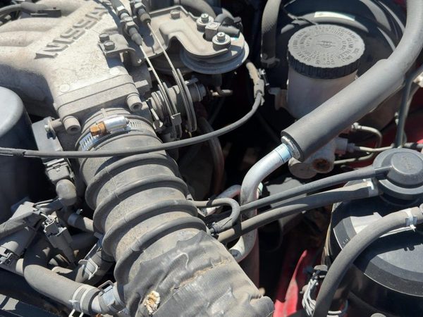 1994 Nissan Pathfinder Driver Left Valve Cover OEM 3.0L VG30E — photo 1