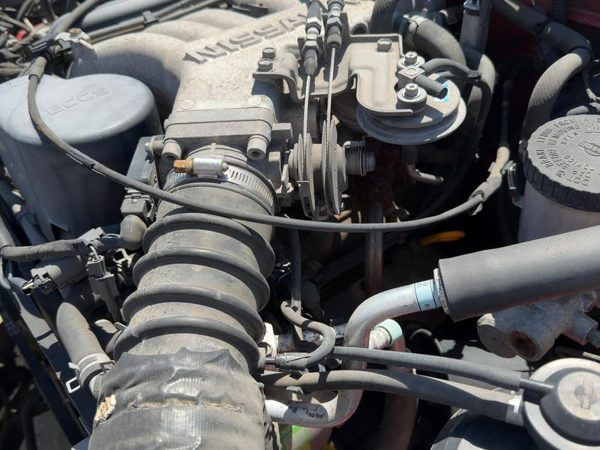 1994 Nissan Pathfinder Driver Left Valve Cover OEM 3.0L VG30E — photo 2